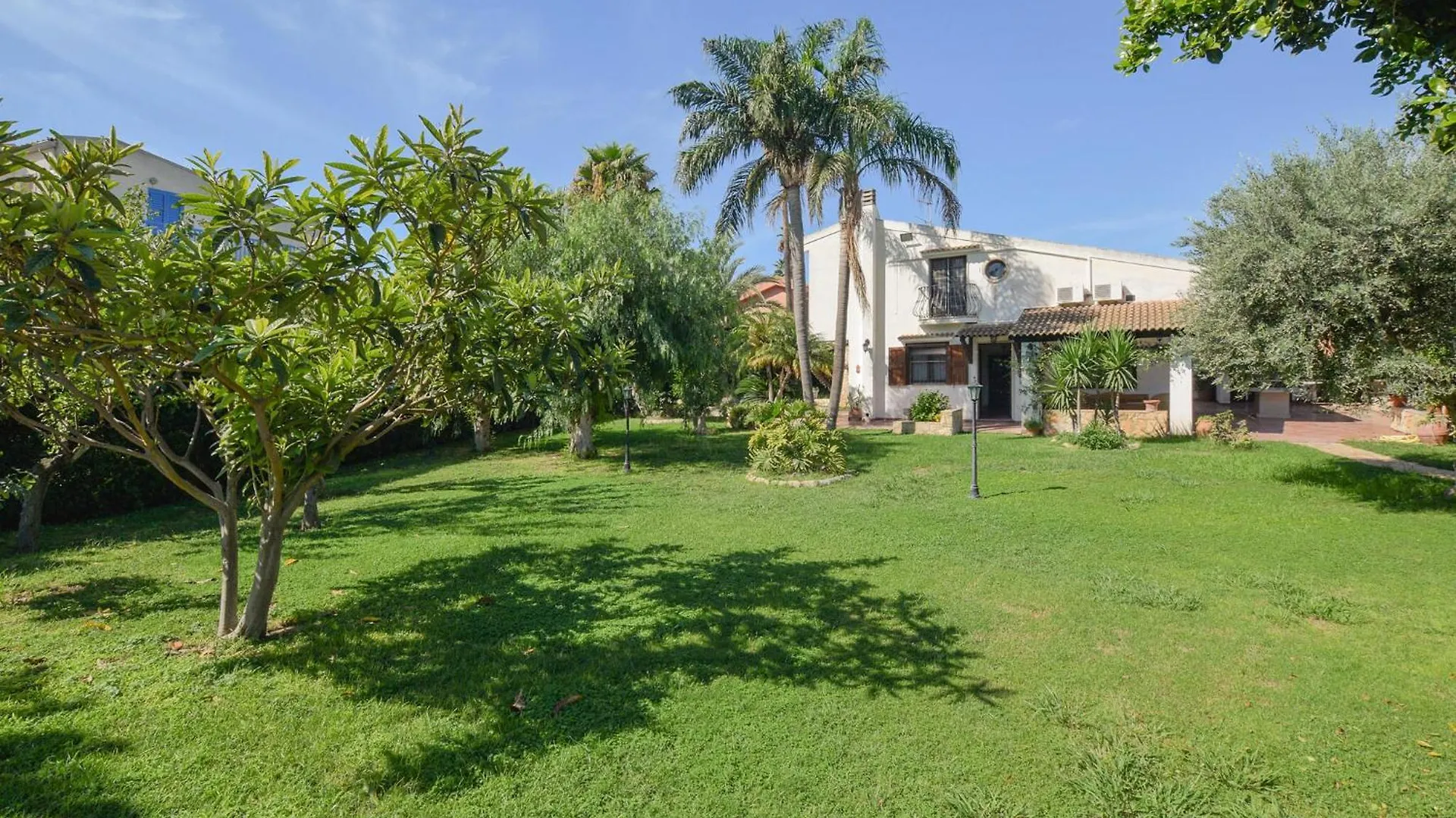 Awesome Home In Marina Di Ragusa With Kitchenette Italy
